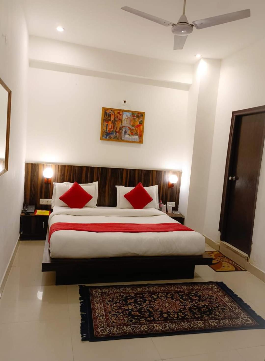 Airport Hotel Port View New Delhi Ngoại thất bức ảnh