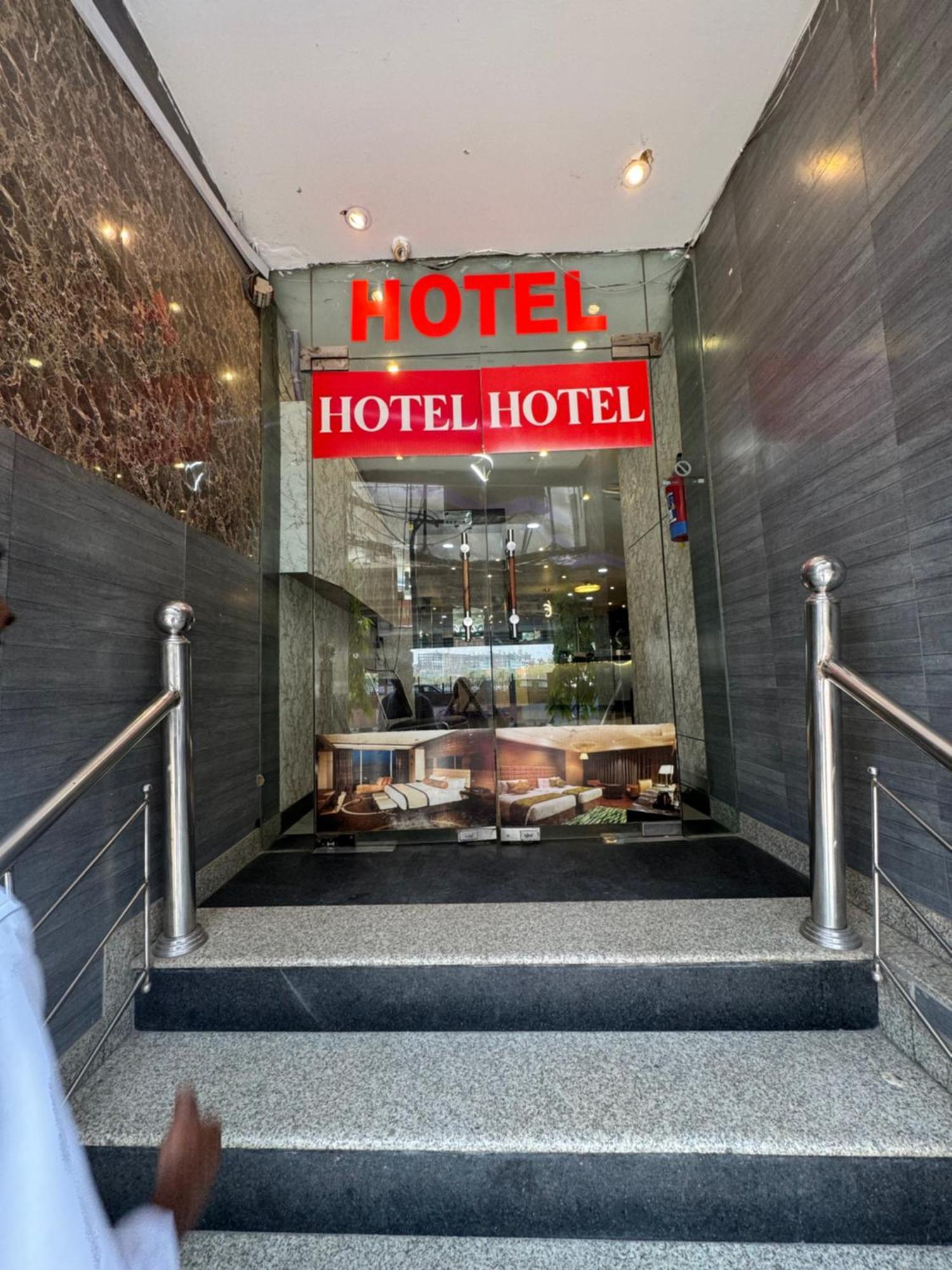 Airport Hotel Port View New Delhi Ngoại thất bức ảnh