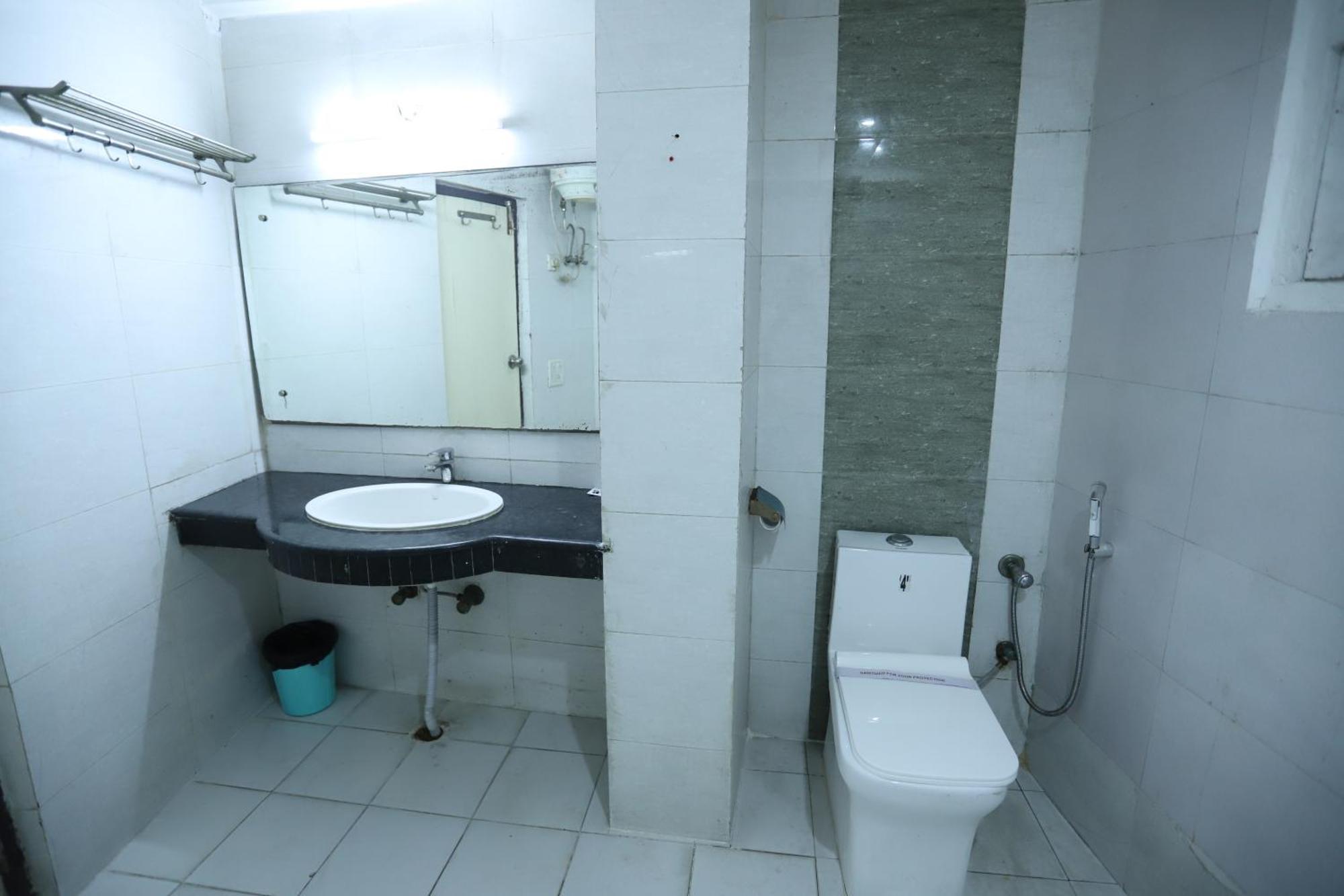 Airport Hotel Port View New Delhi Ngoại thất bức ảnh