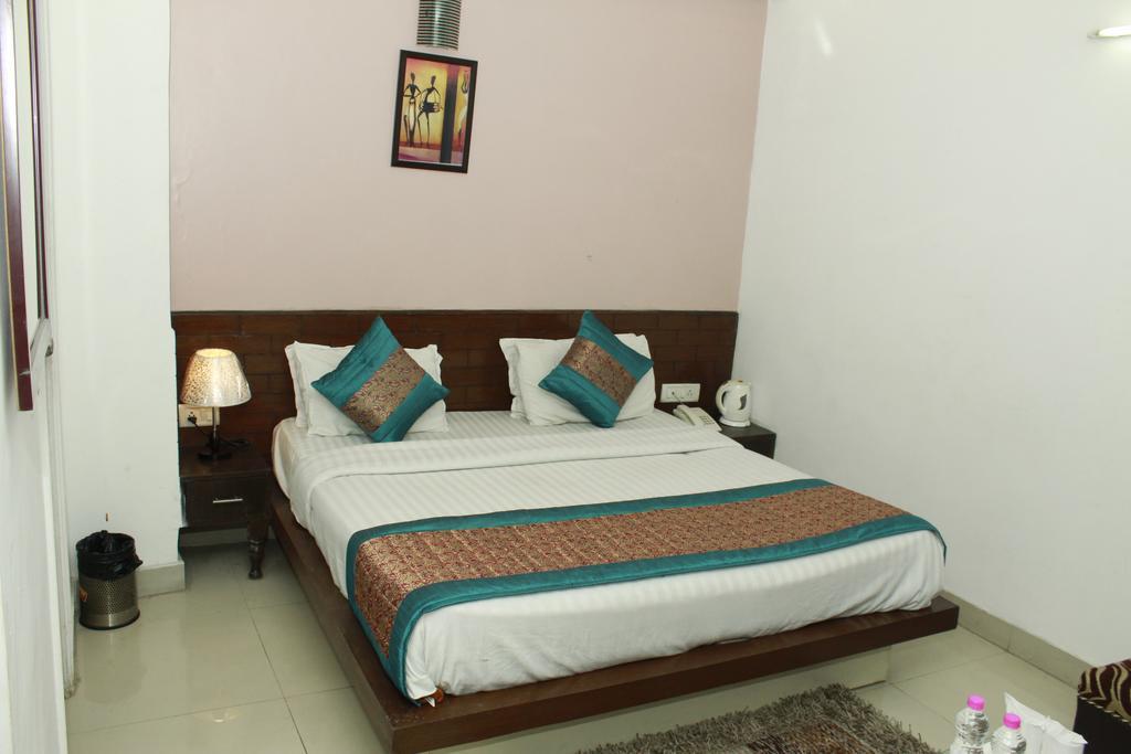 Airport Hotel Port View New Delhi Ngoại thất bức ảnh