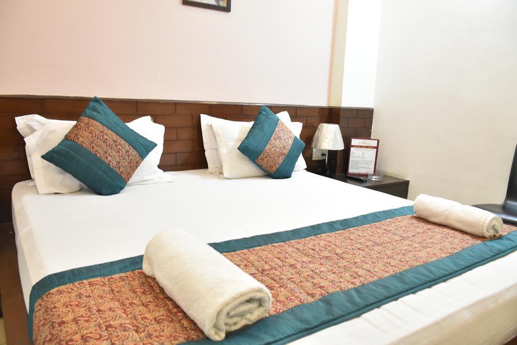 Airport Hotel Port View New Delhi Ngoại thất bức ảnh