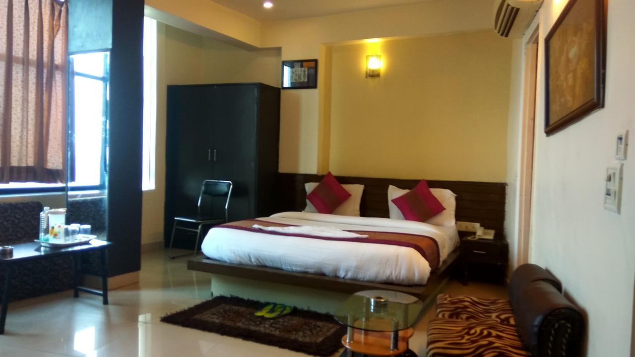 Airport Hotel Port View New Delhi Ngoại thất bức ảnh