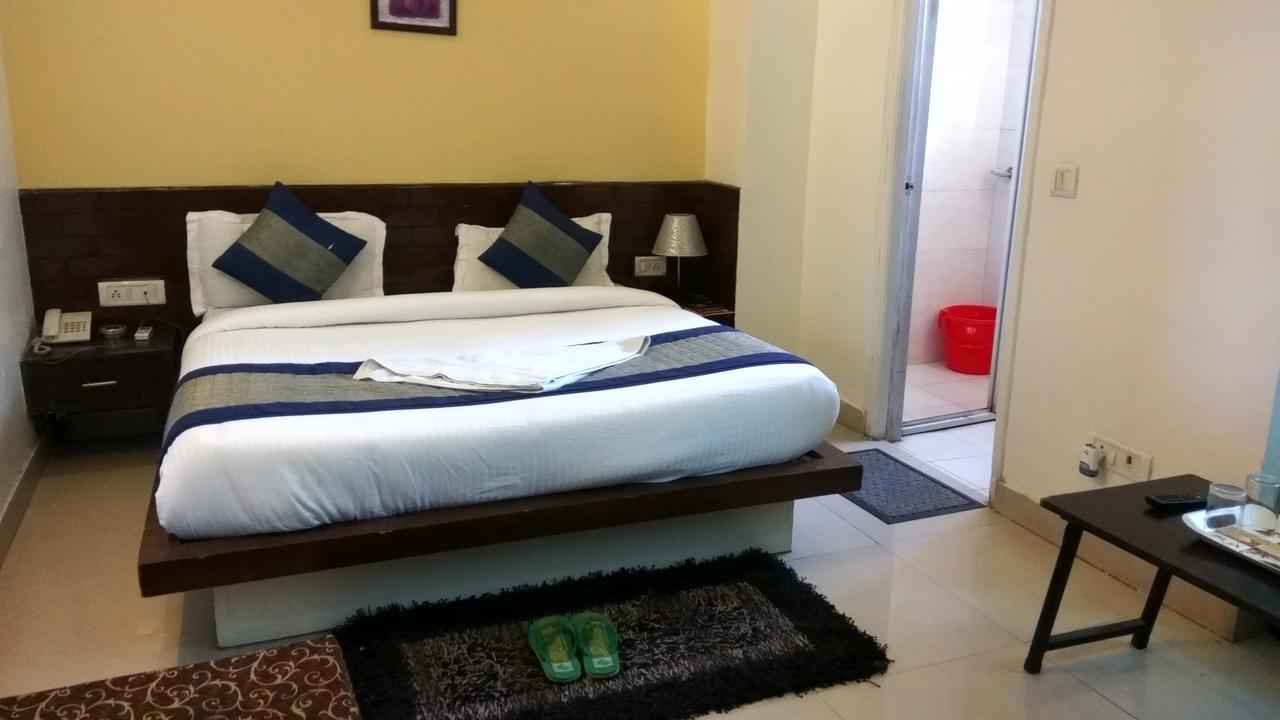 Airport Hotel Port View New Delhi Ngoại thất bức ảnh
