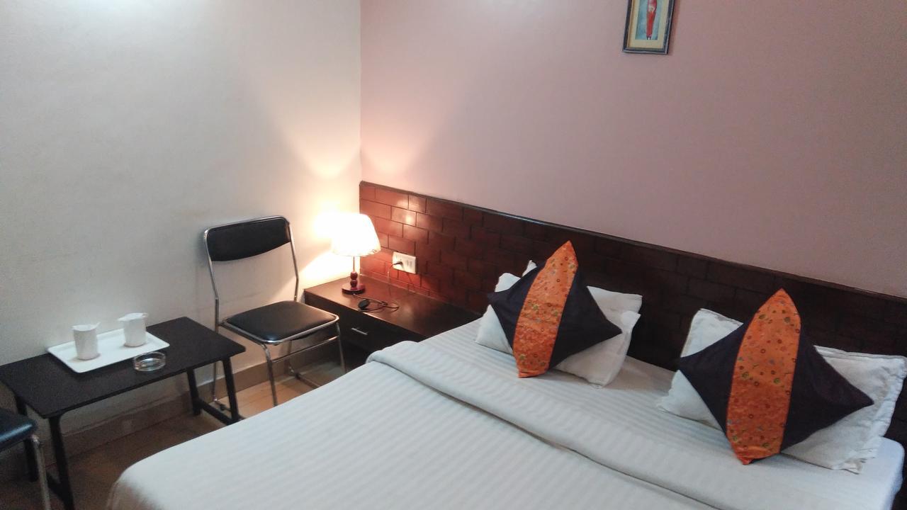 Airport Hotel Port View New Delhi Phòng bức ảnh