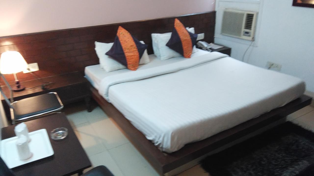Airport Hotel Port View New Delhi Phòng bức ảnh