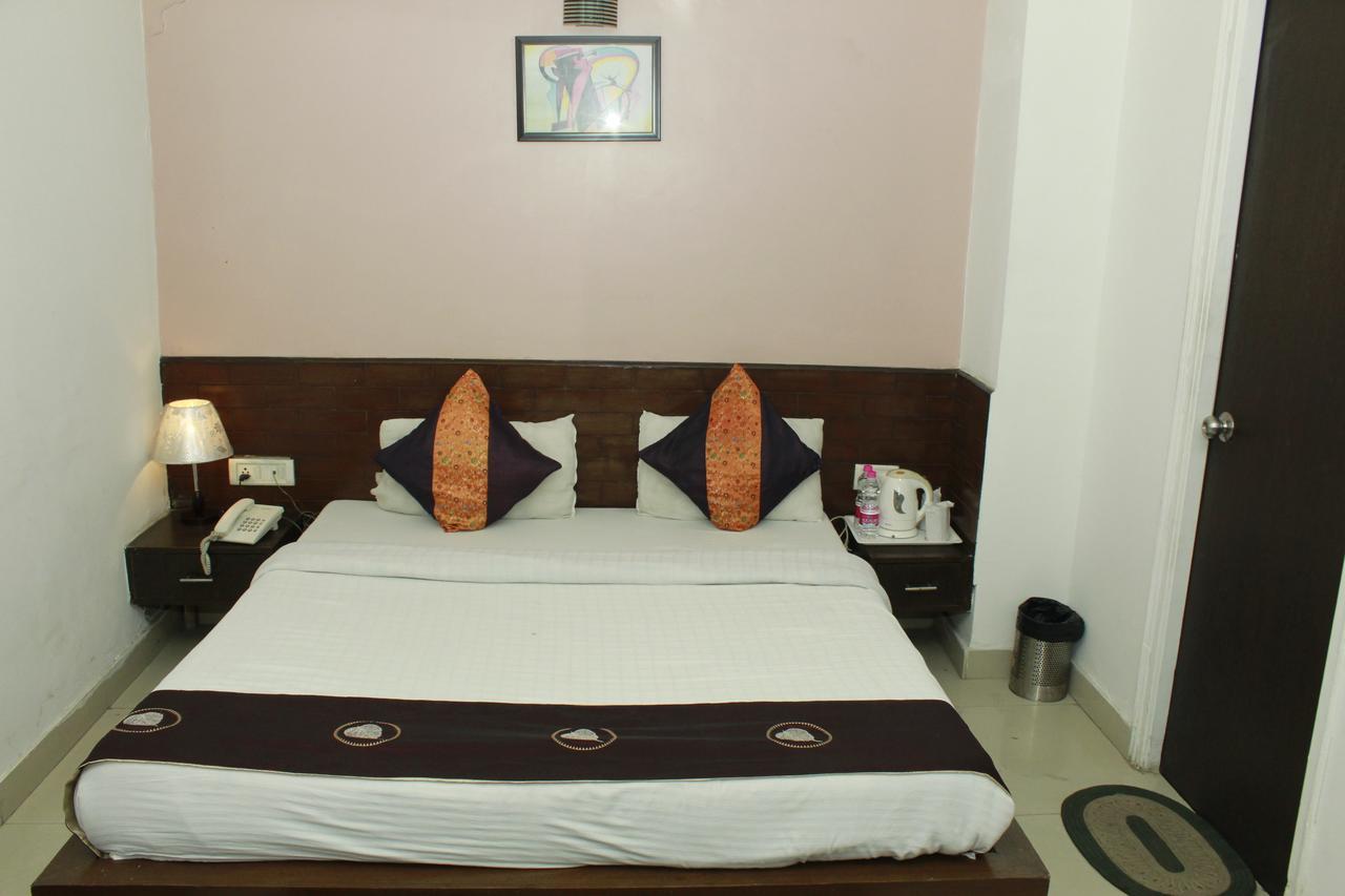 Airport Hotel Port View New Delhi Phòng bức ảnh