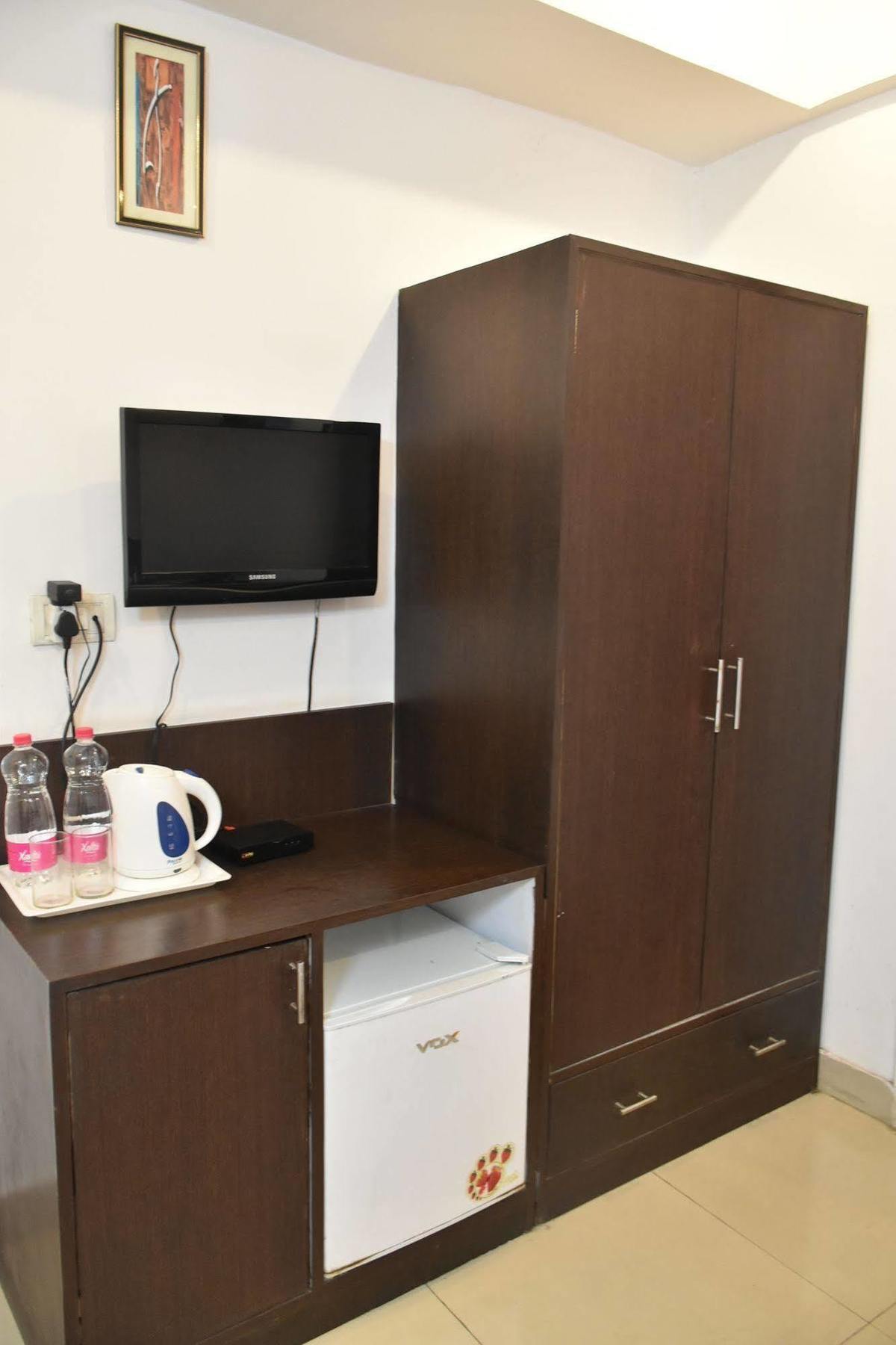 Airport Hotel Port View New Delhi Ngoại thất bức ảnh